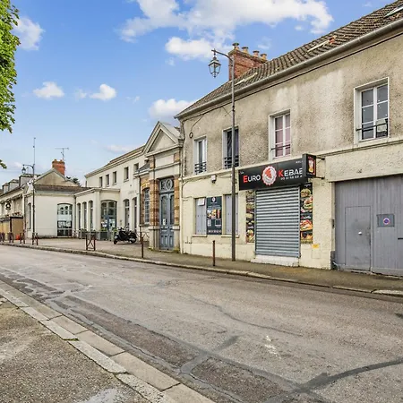 Apartmán Chic And Comfortable Downtown Rosny-sur-Seine